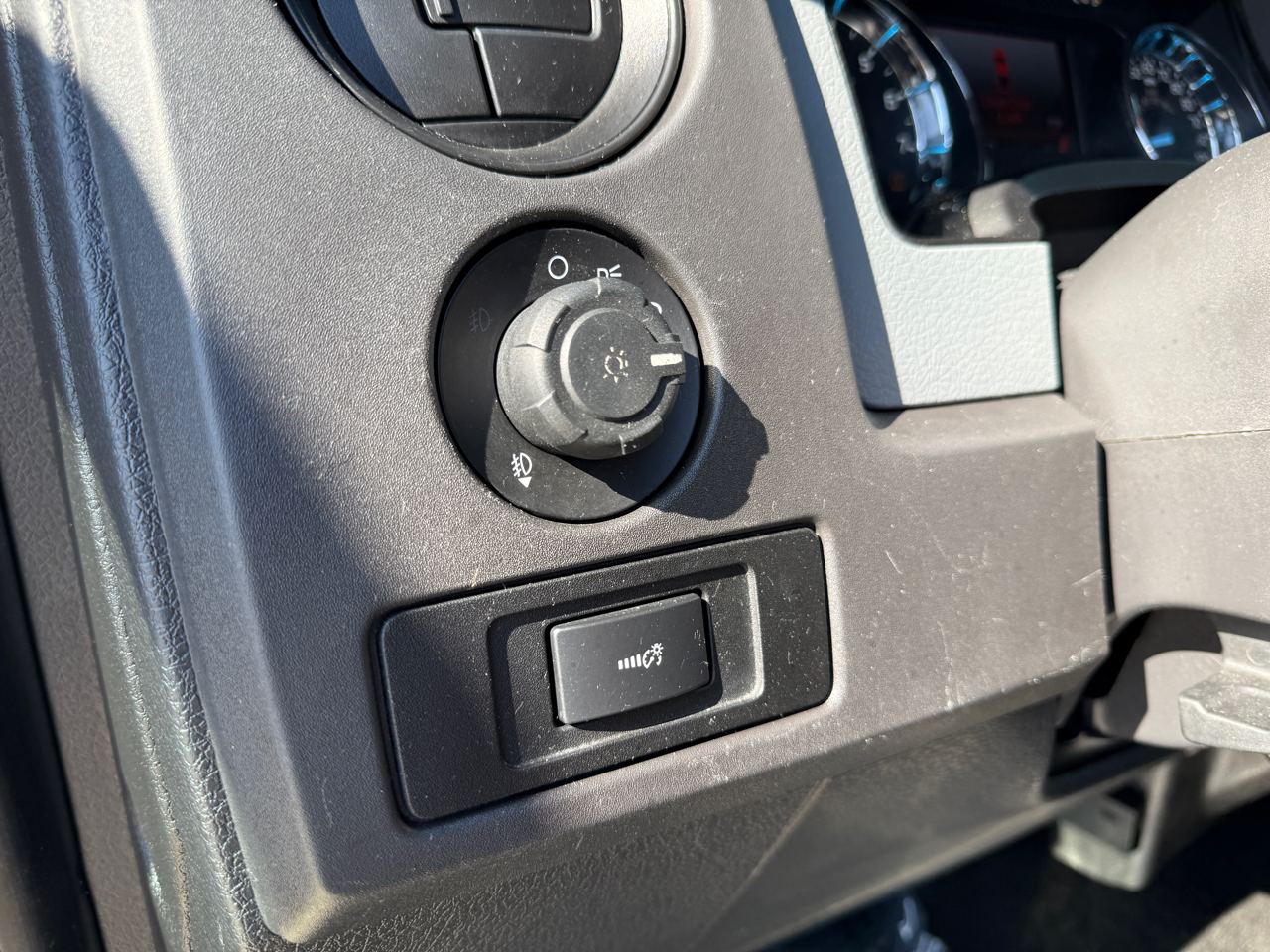 Ford F-150 XLT SuperCab 8-ft. Bed 2WD 2011