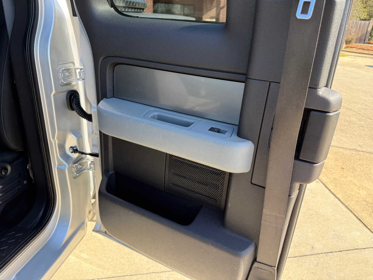 Ford F-150 XLT SuperCab 8-ft. Bed 2WD 2011