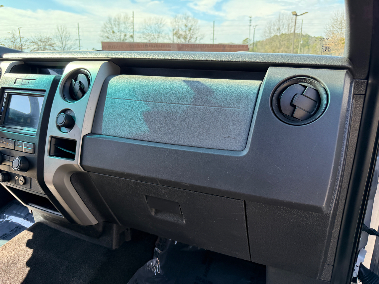 Ford F-150 XLT SuperCab 8-ft. Bed 2WD 2011