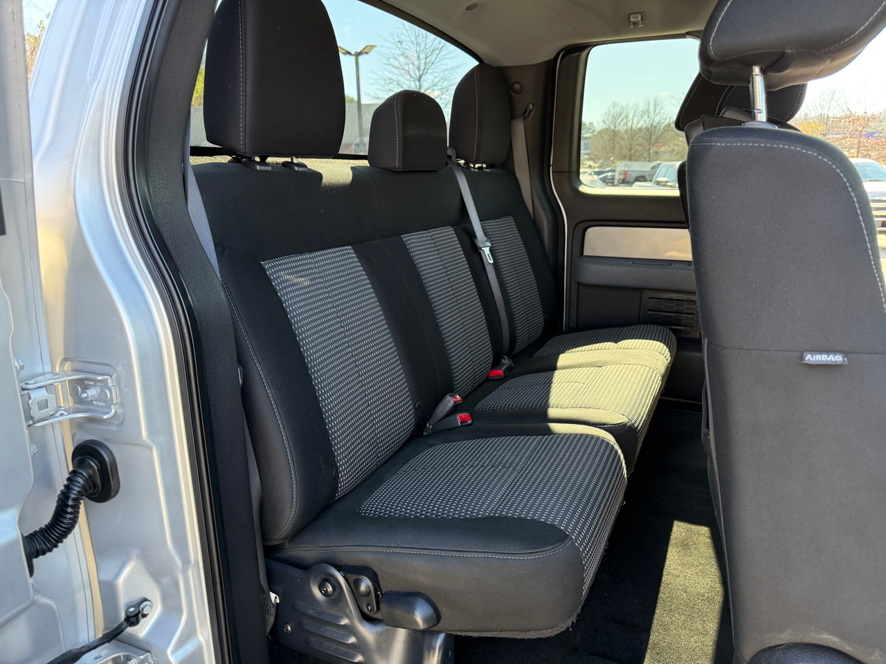 Ford F-150 XLT SuperCab 8-ft. Bed 2WD 2011