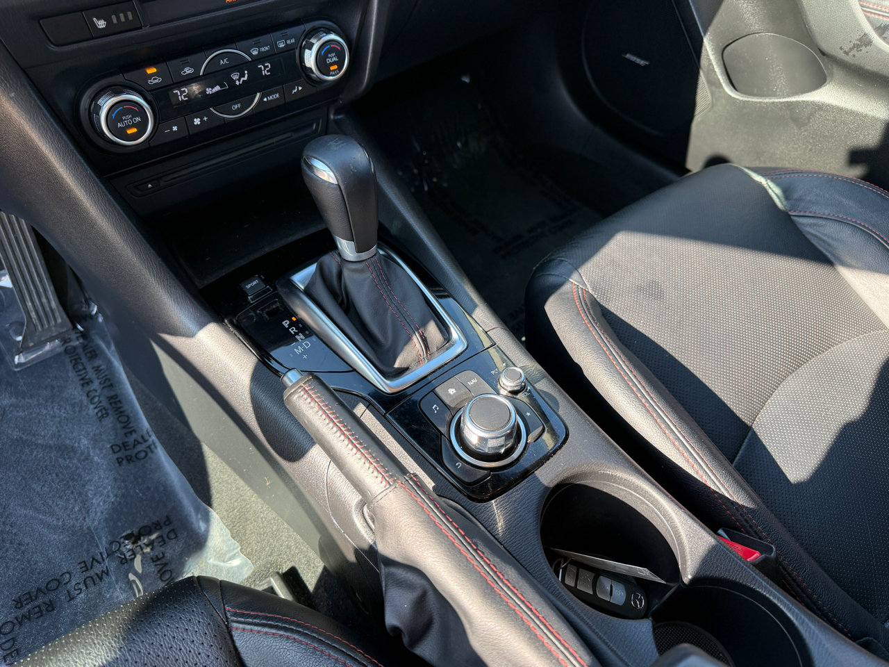 Mazda MAZDA3 s Grand Touring AT 4-Door 2015