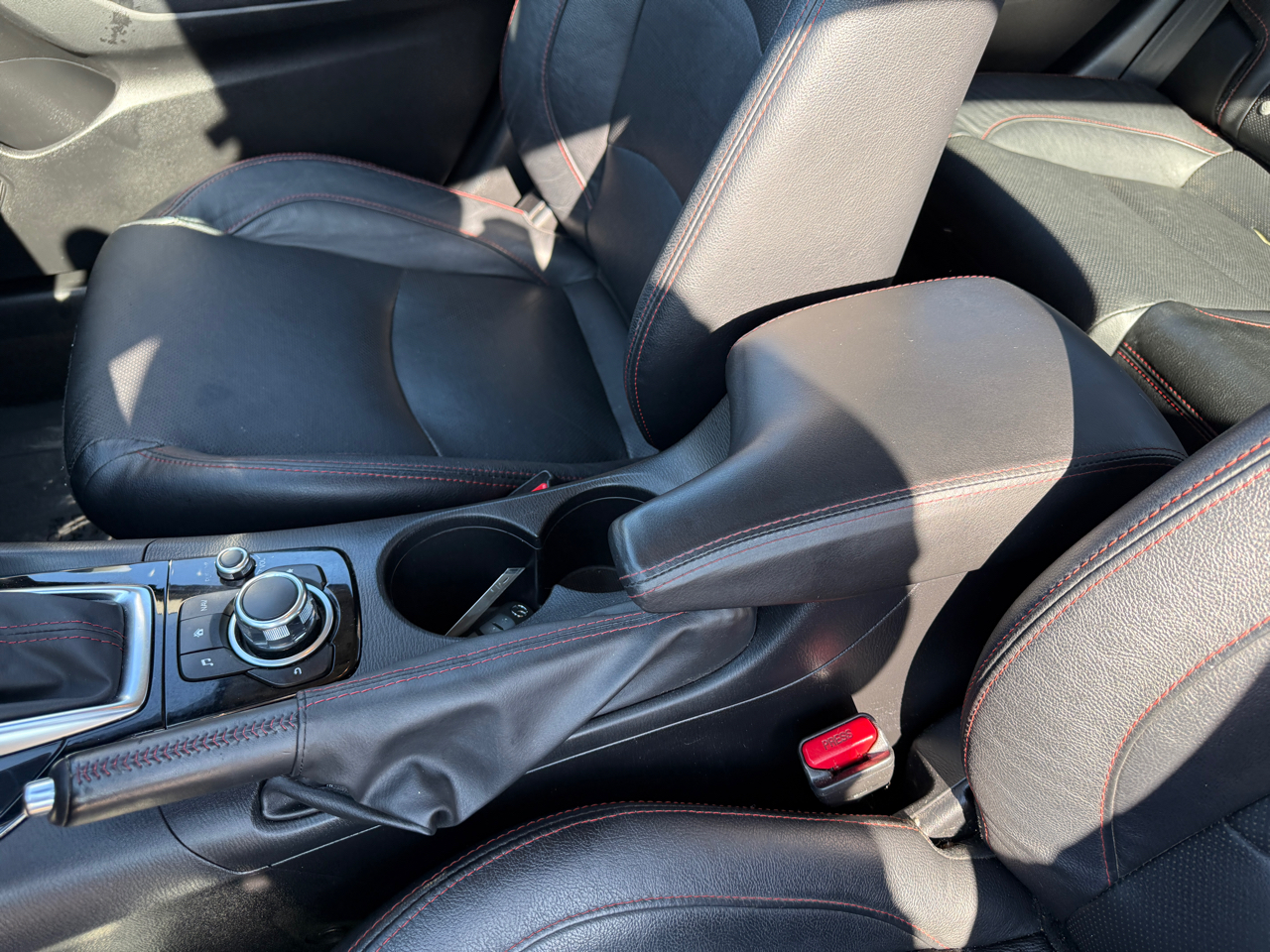 Mazda MAZDA3 s Grand Touring AT 4-Door 2015