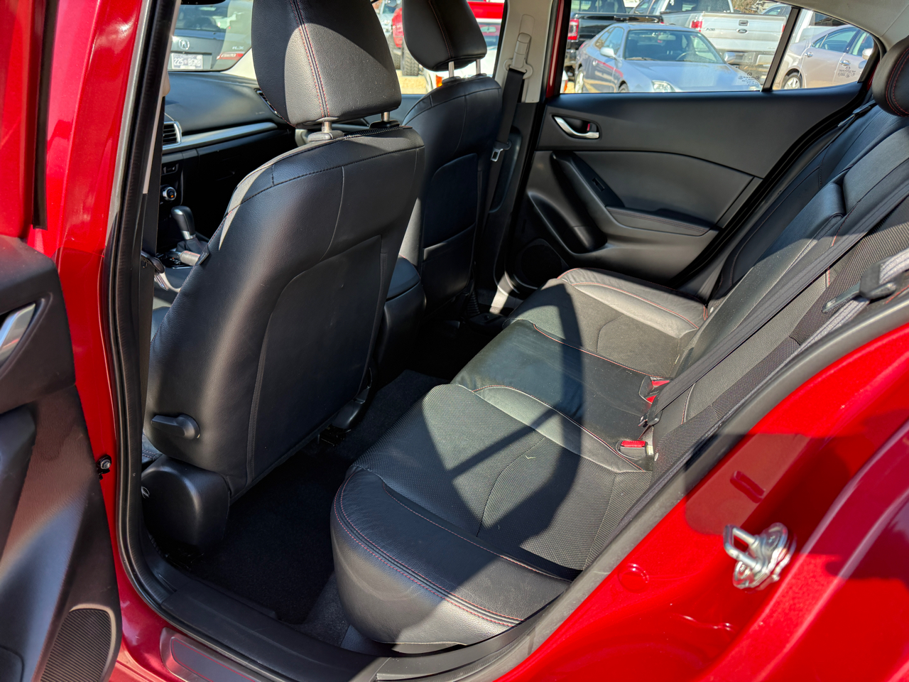 Mazda MAZDA3 s Grand Touring AT 4-Door 2015