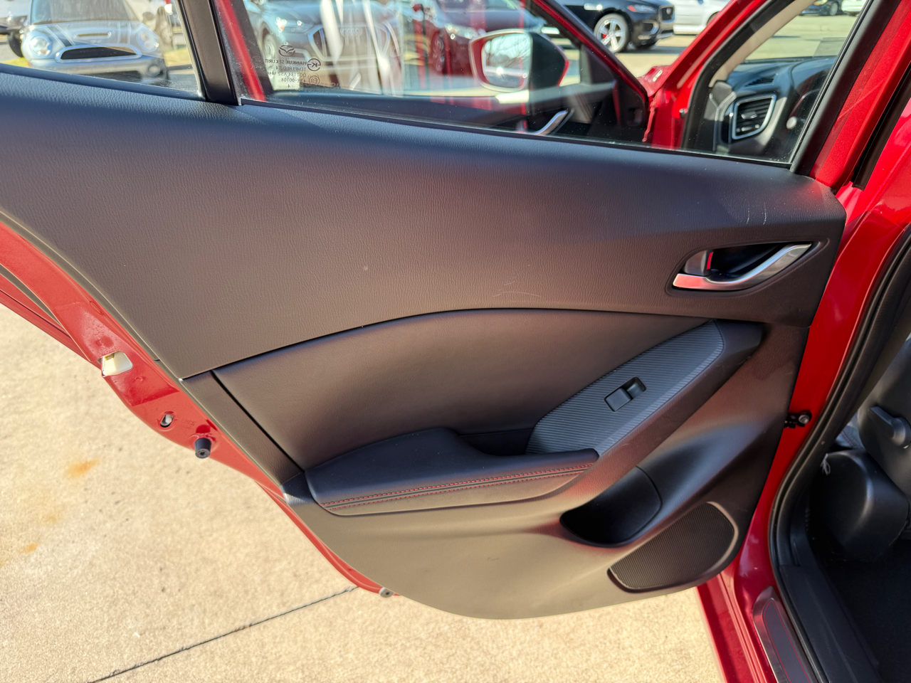 Mazda MAZDA3 s Grand Touring AT 4-Door 2015