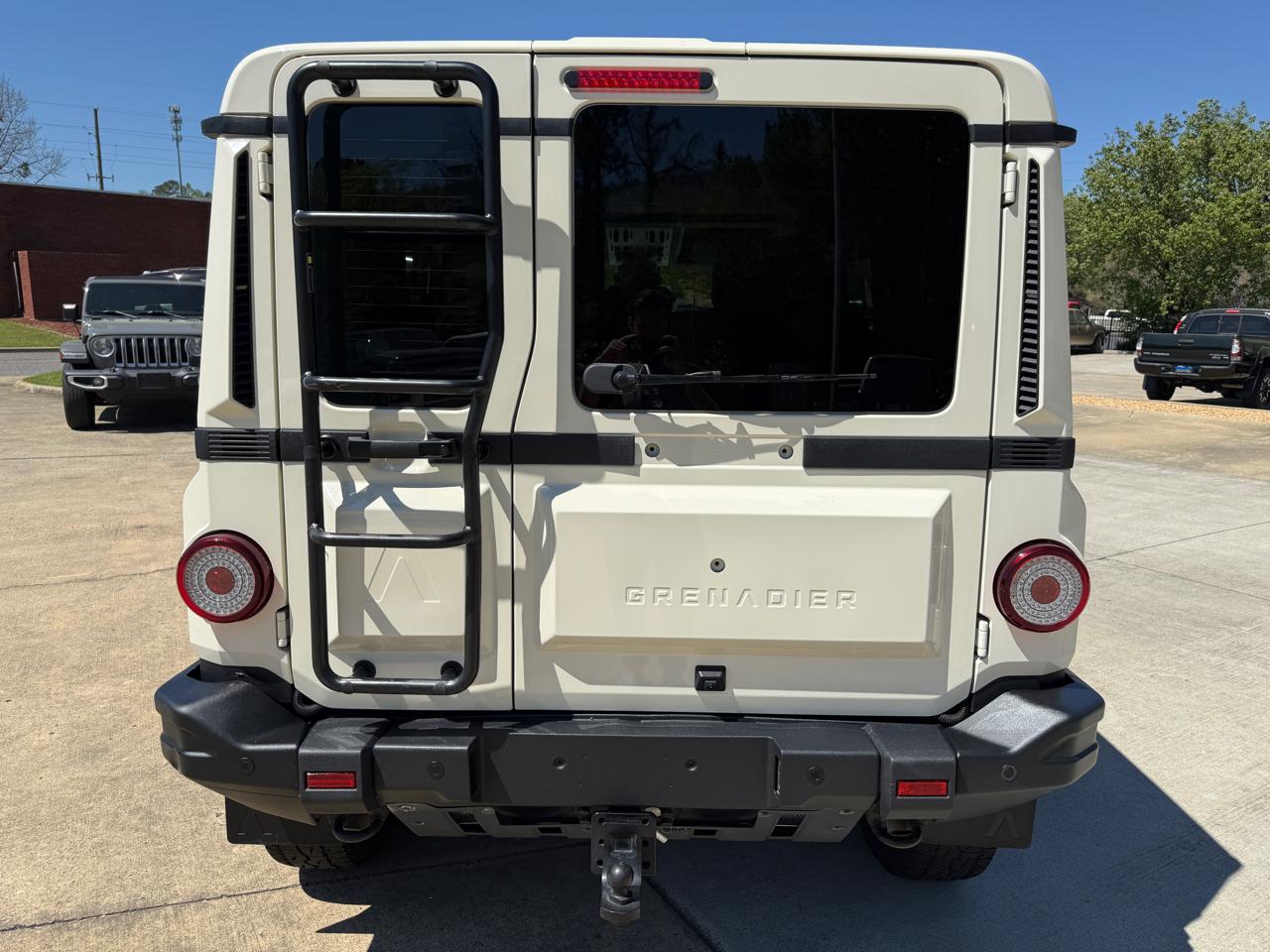 Ineos Grenadier Fieldmaster Edition AWD 2024