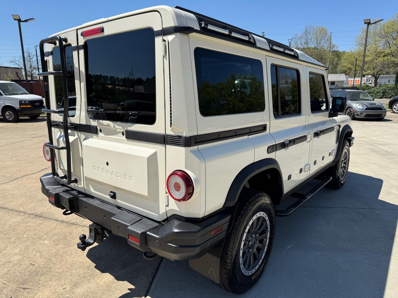 Ineos Grenadier Fieldmaster Edition AWD 2024