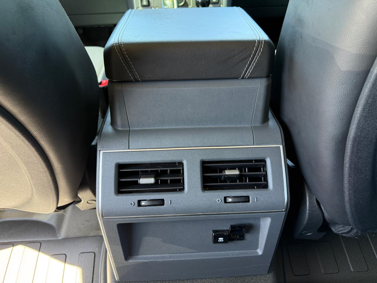 Ineos Grenadier Fieldmaster Edition AWD 2024