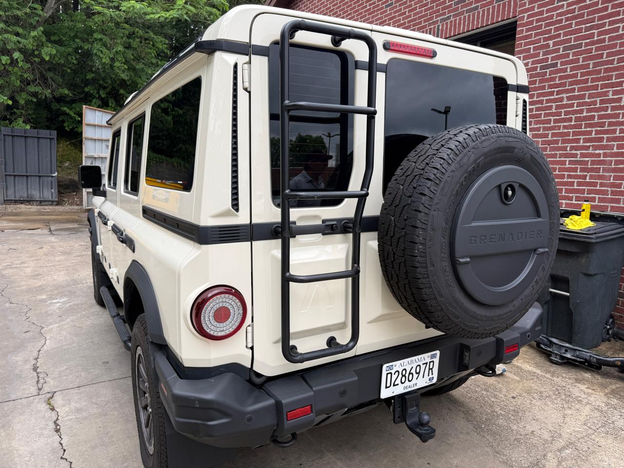 Ineos Grenadier Fieldmaster Edition AWD 2024