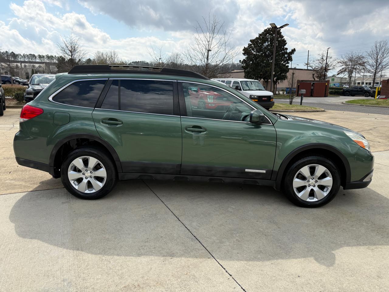 Subaru Outback 2.5i Limited 2011