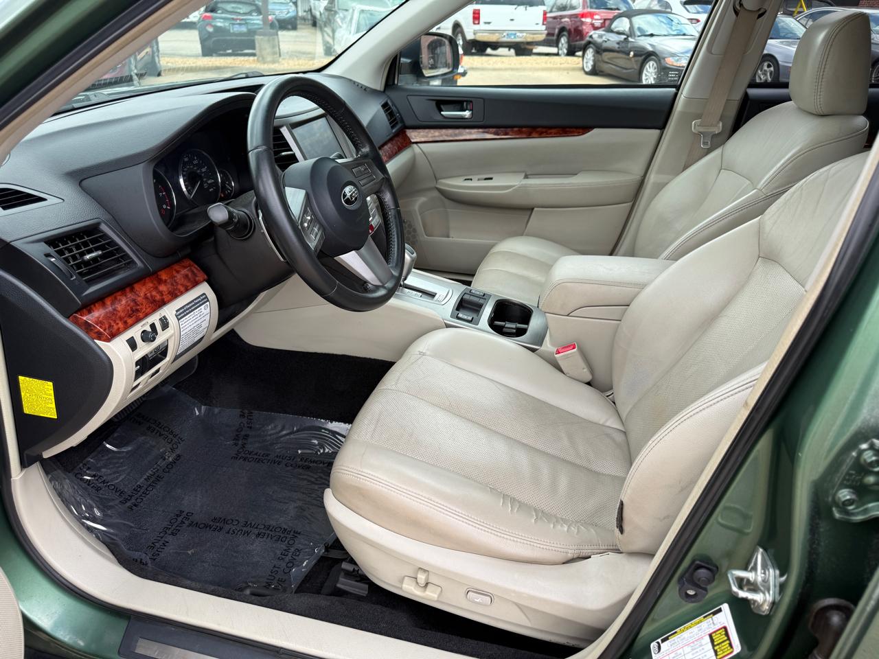 Subaru Outback 2.5i Limited 2011