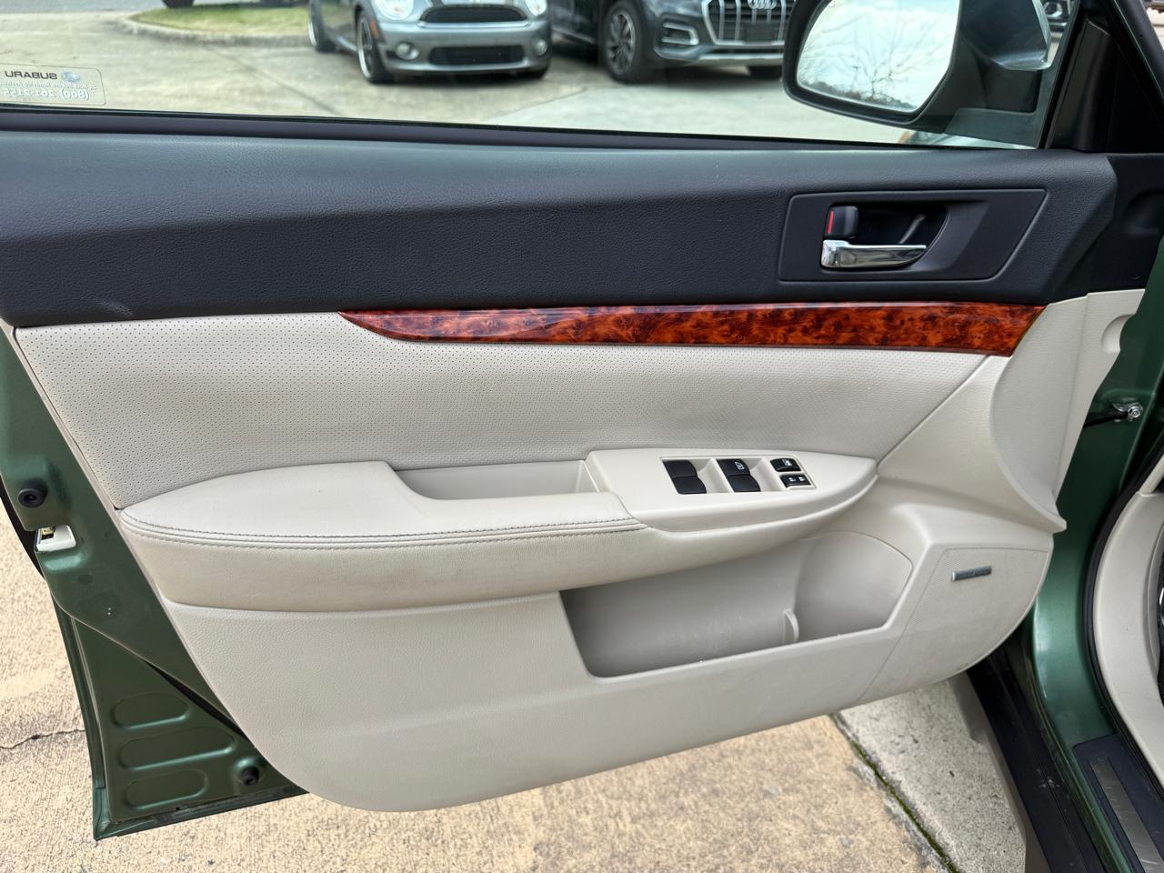 Subaru Outback 2.5i Limited 2011
