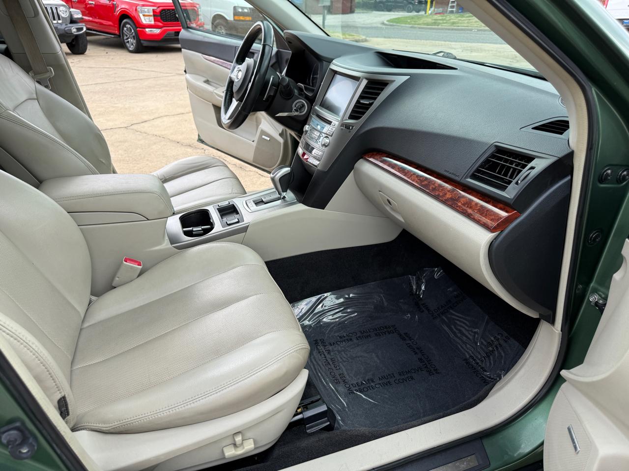 Subaru Outback 2.5i Limited 2011