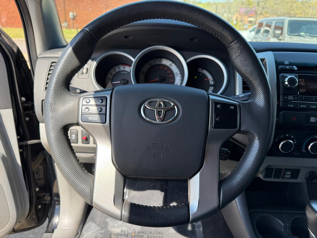 Toyota Tacoma PreRunner Double Cab Auto 2WD 2012