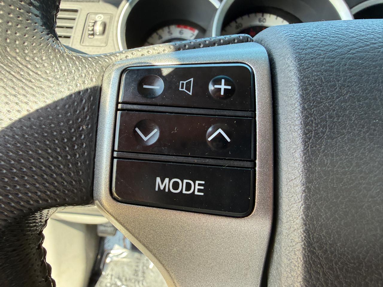 Toyota Tacoma PreRunner Double Cab Auto 2WD 2012