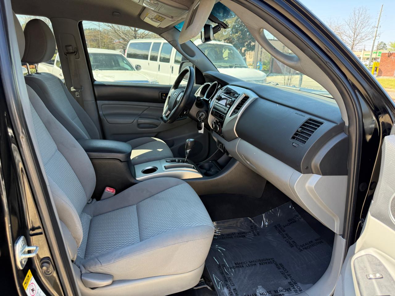 Toyota Tacoma PreRunner Double Cab Auto 2WD 2012