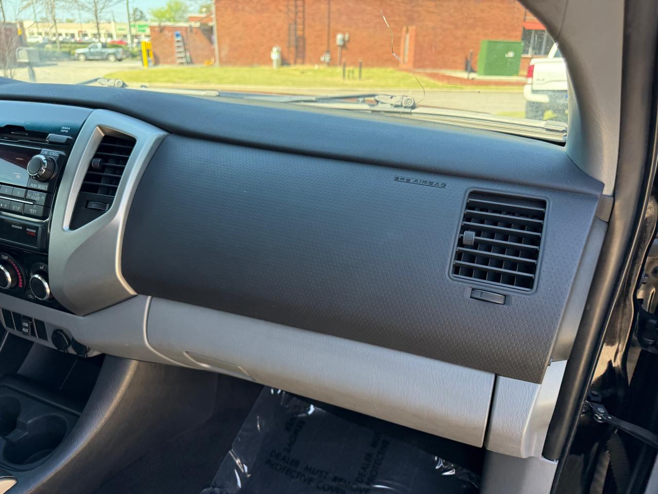 Toyota Tacoma PreRunner Double Cab Auto 2WD 2012