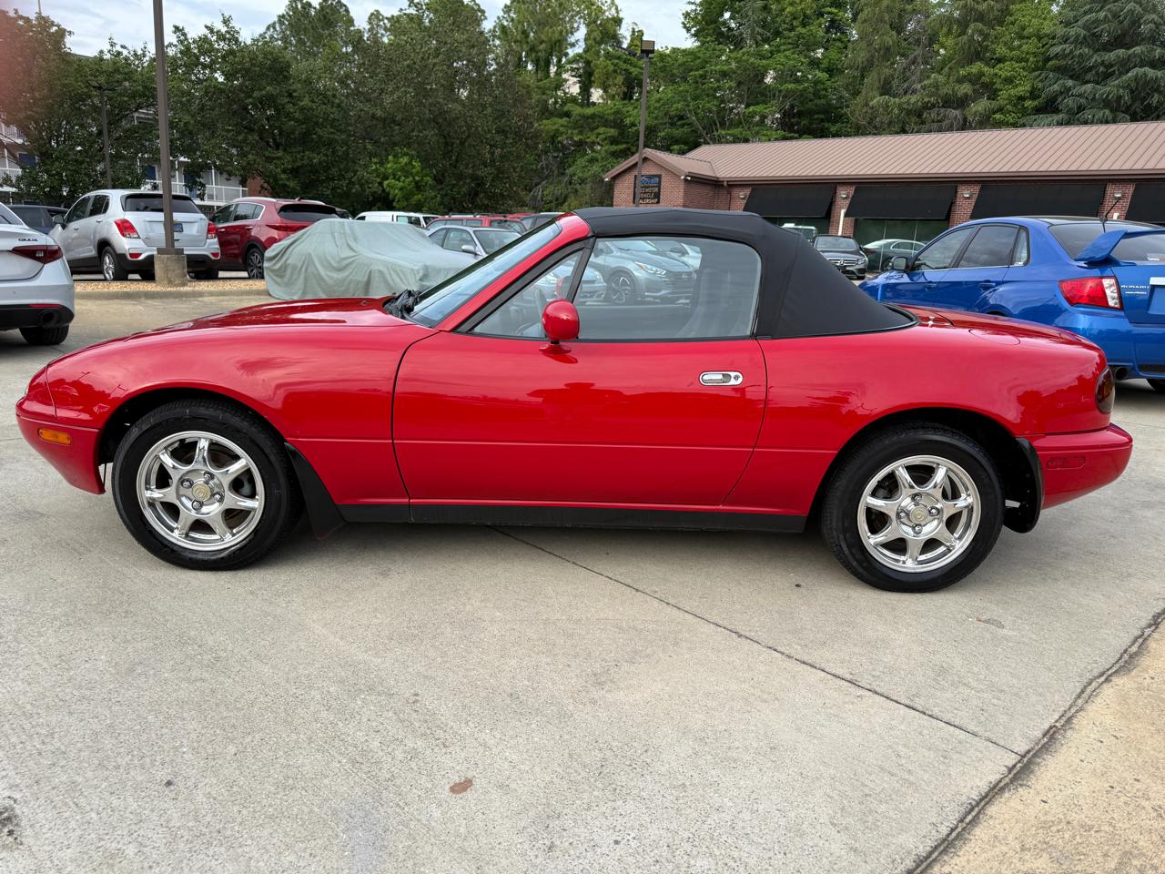Mazda MX-5 Miata Base 1992