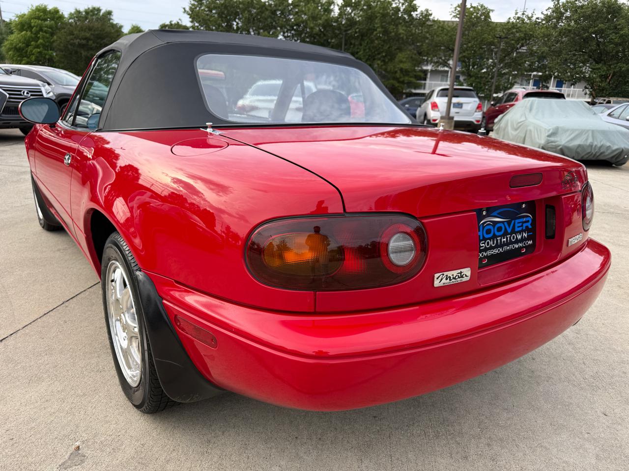 Mazda MX-5 Miata Base 1992