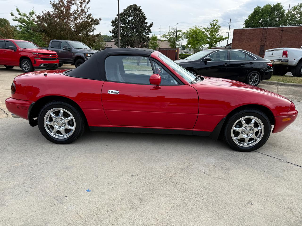Mazda MX-5 Miata Base 1992