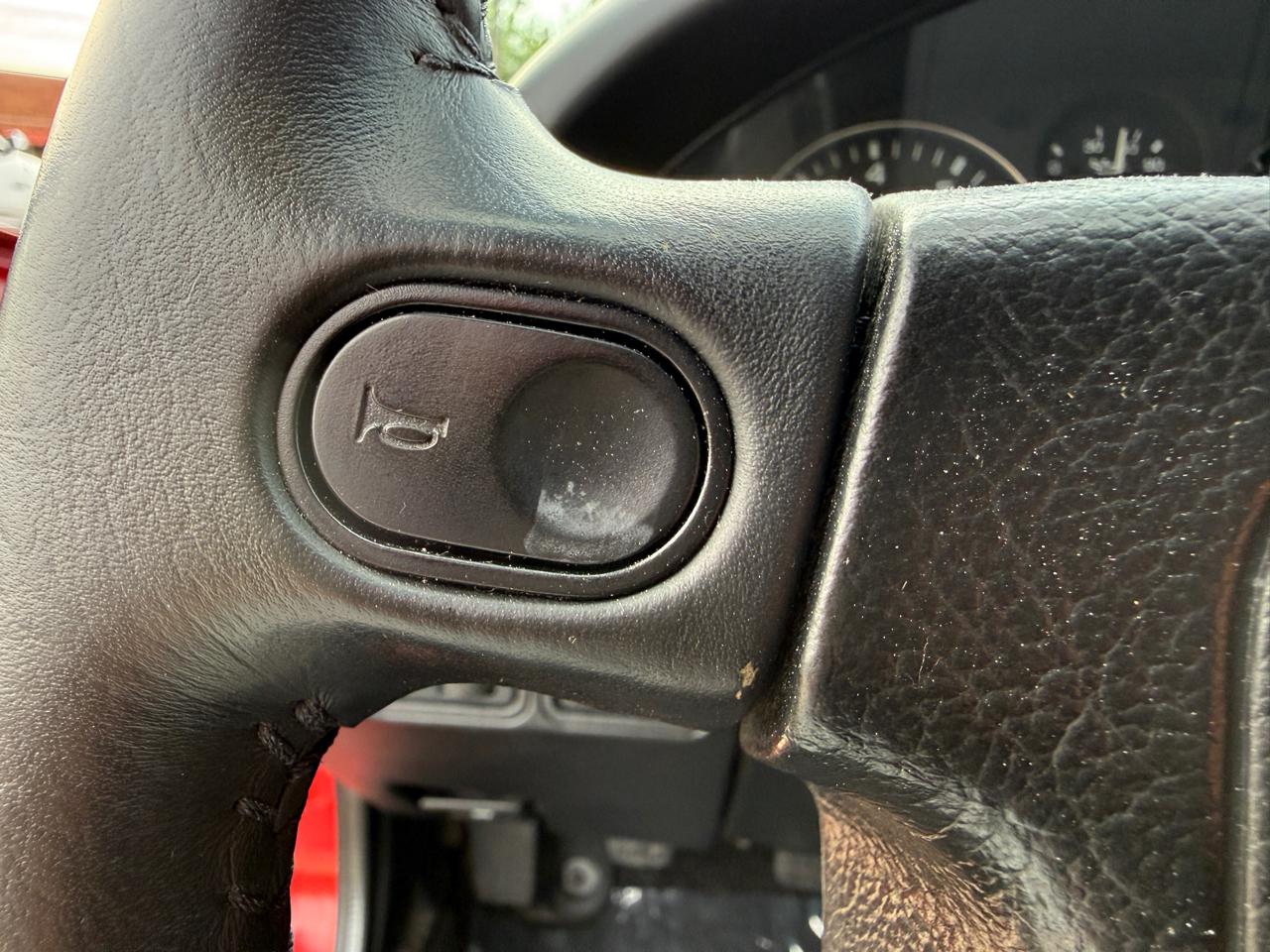 Mazda MX-5 Miata Base 1992