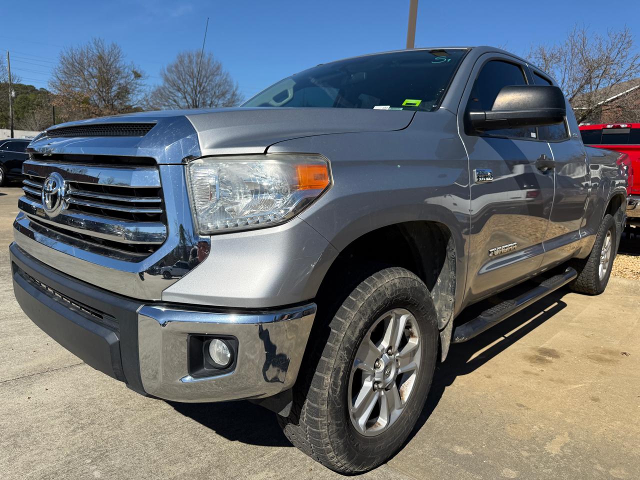 2017 Toyota Tundra SR5 5.7L FFV V8 Double Cab 2WD