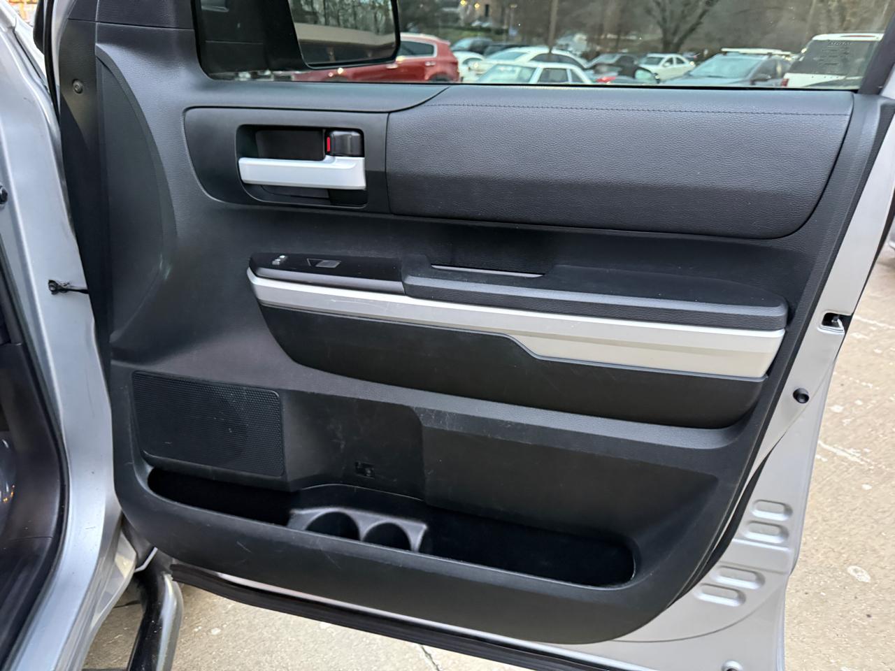 Toyota Tundra SR5 5.7L FFV V8 Double Cab 2WD 2017