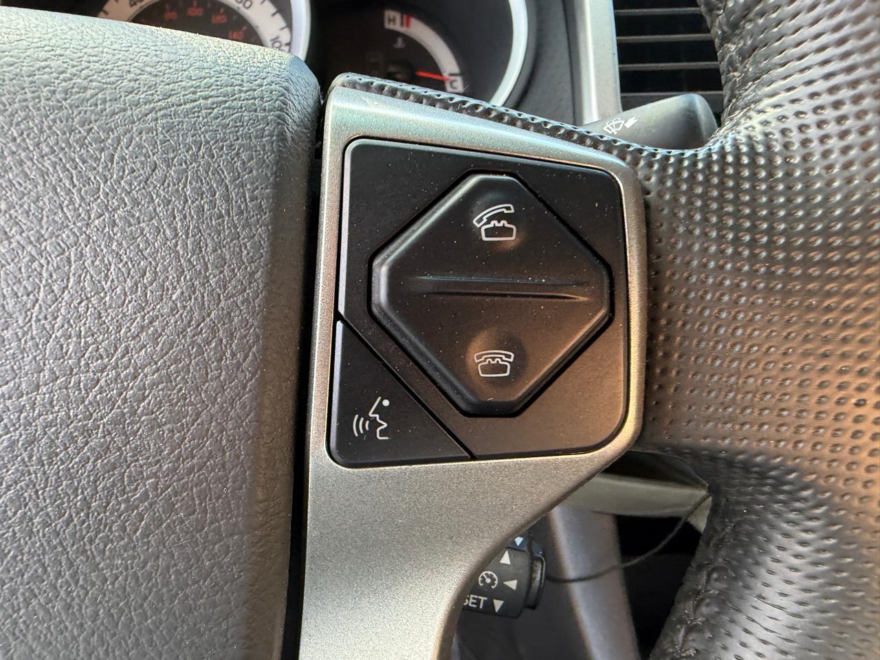 Toyota Tacoma PreRunner Double Cab V6 5AT 2WD 2014