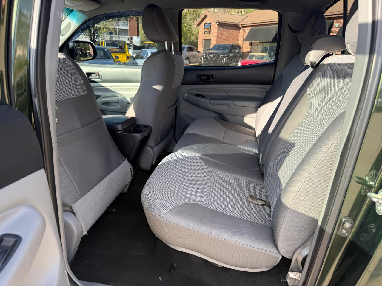 Toyota Tacoma PreRunner Double Cab V6 5AT 2WD 2014