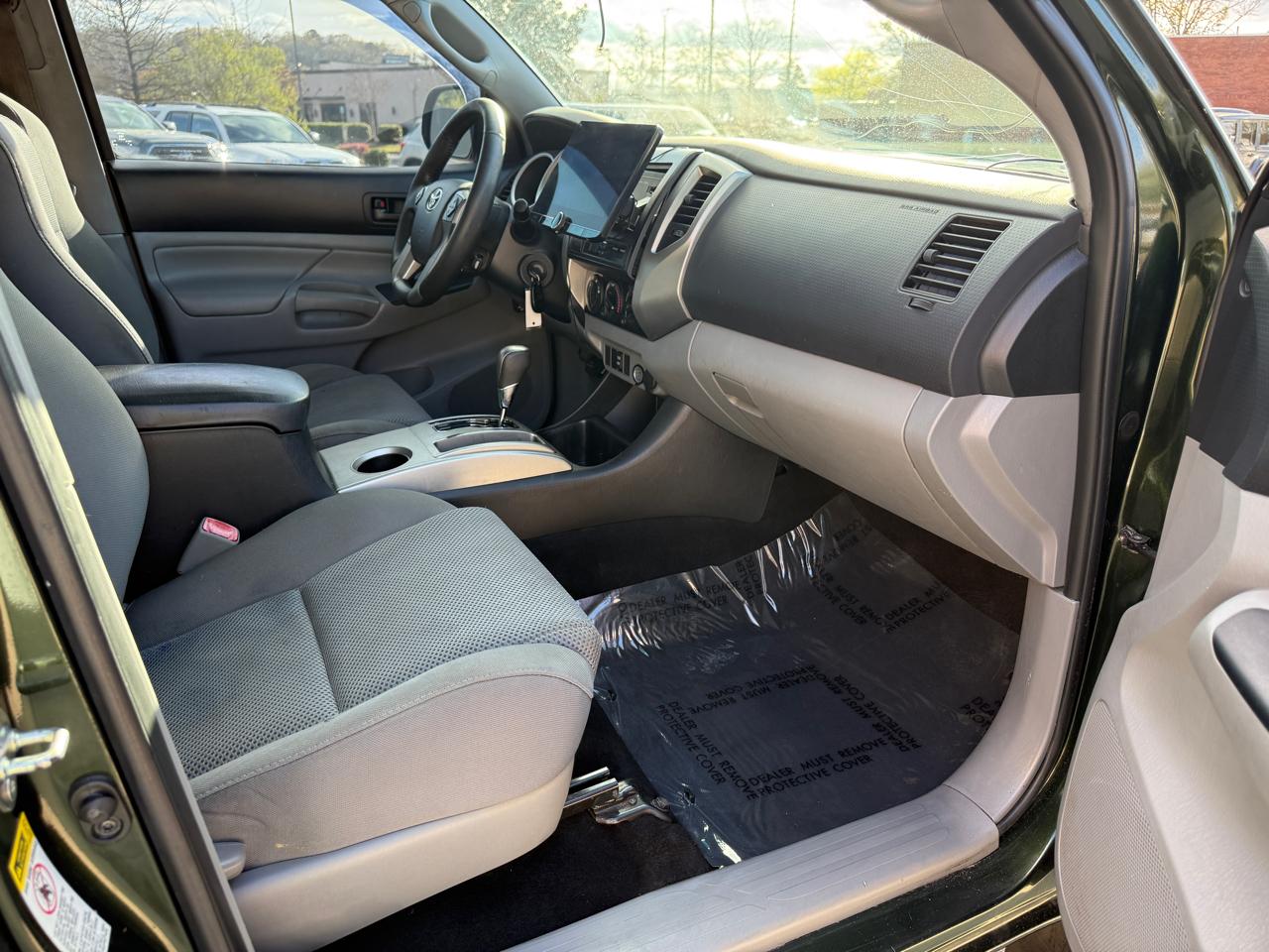 Toyota Tacoma PreRunner Double Cab V6 5AT 2WD 2014