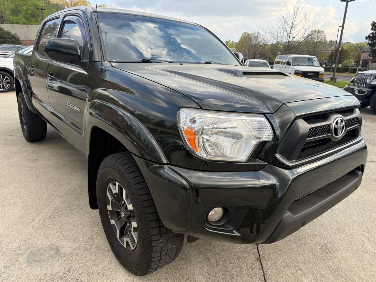 Toyota Tacoma PreRunner Double Cab V6 5AT 2WD 2014