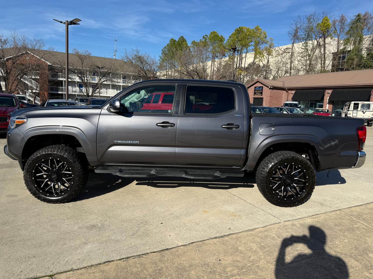 Toyota Tacoma SR5 Double Cab I4 2WD 2022