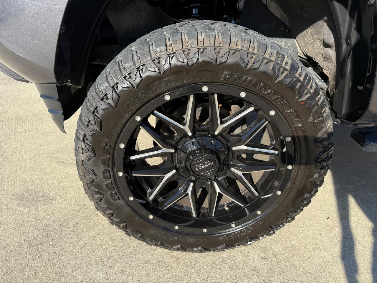 Toyota Tacoma SR5 Double Cab I4 2WD 2022