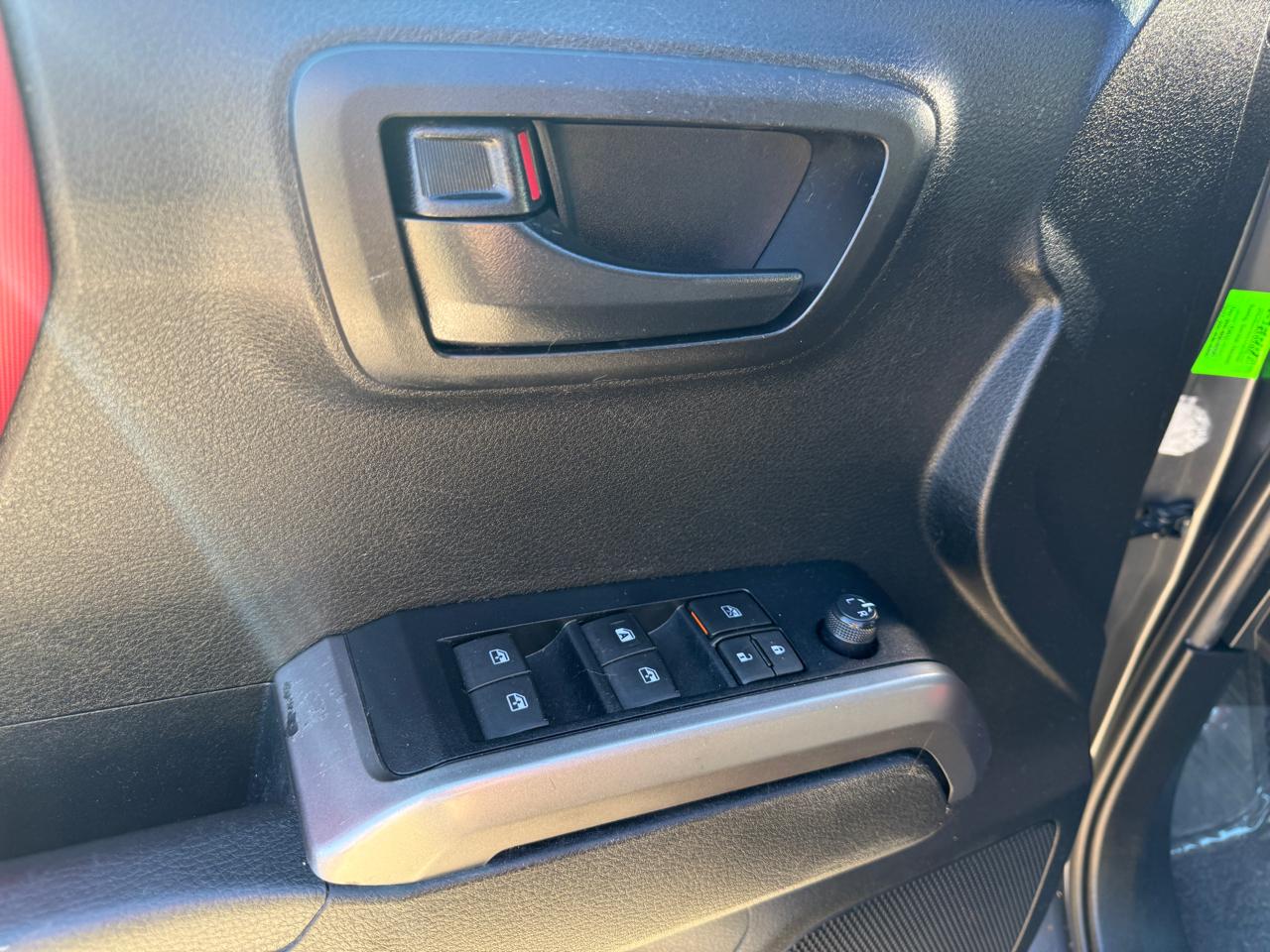 Toyota Tacoma SR5 Double Cab I4 2WD 2022