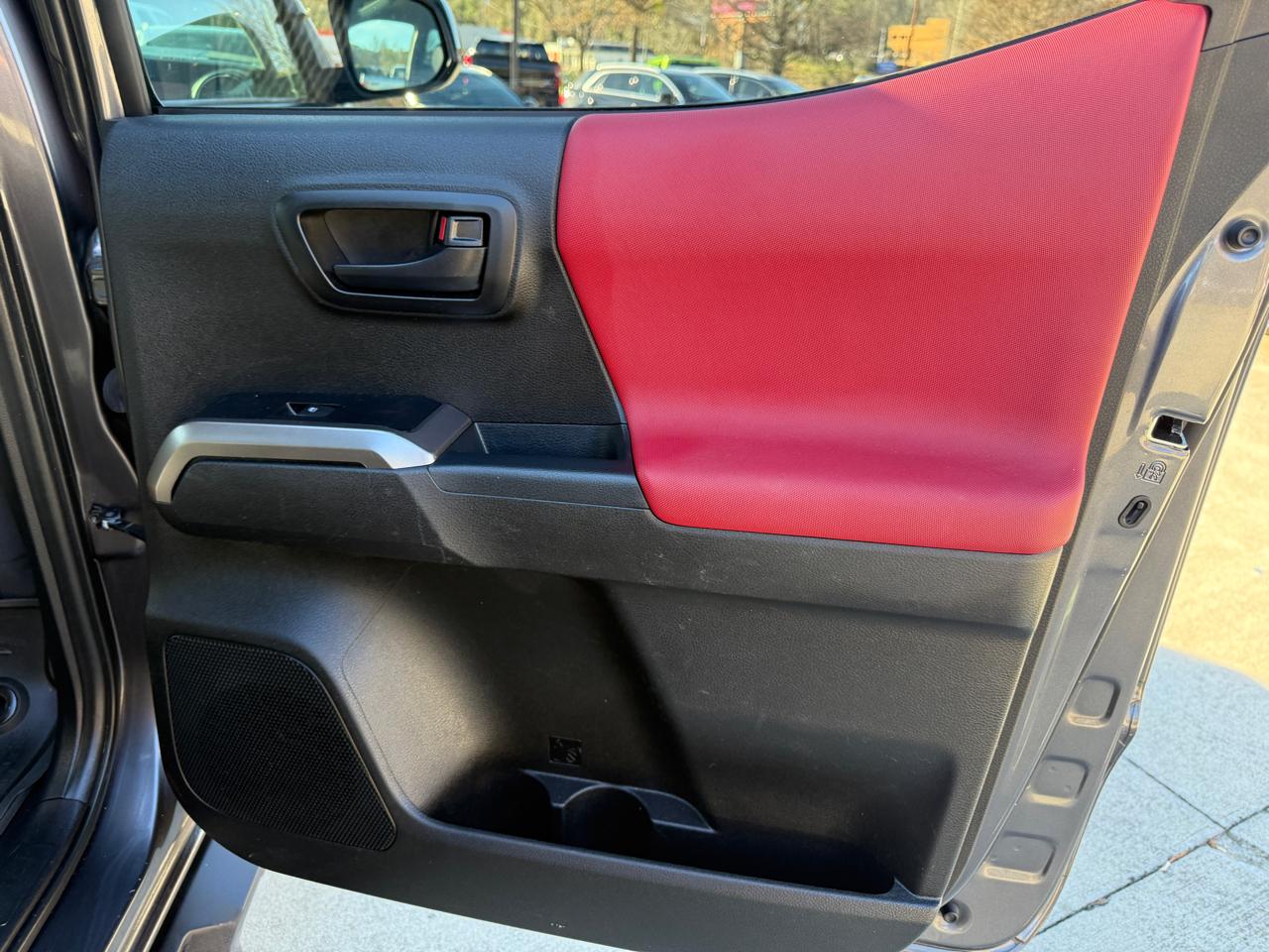 Toyota Tacoma SR5 Double Cab I4 2WD 2022