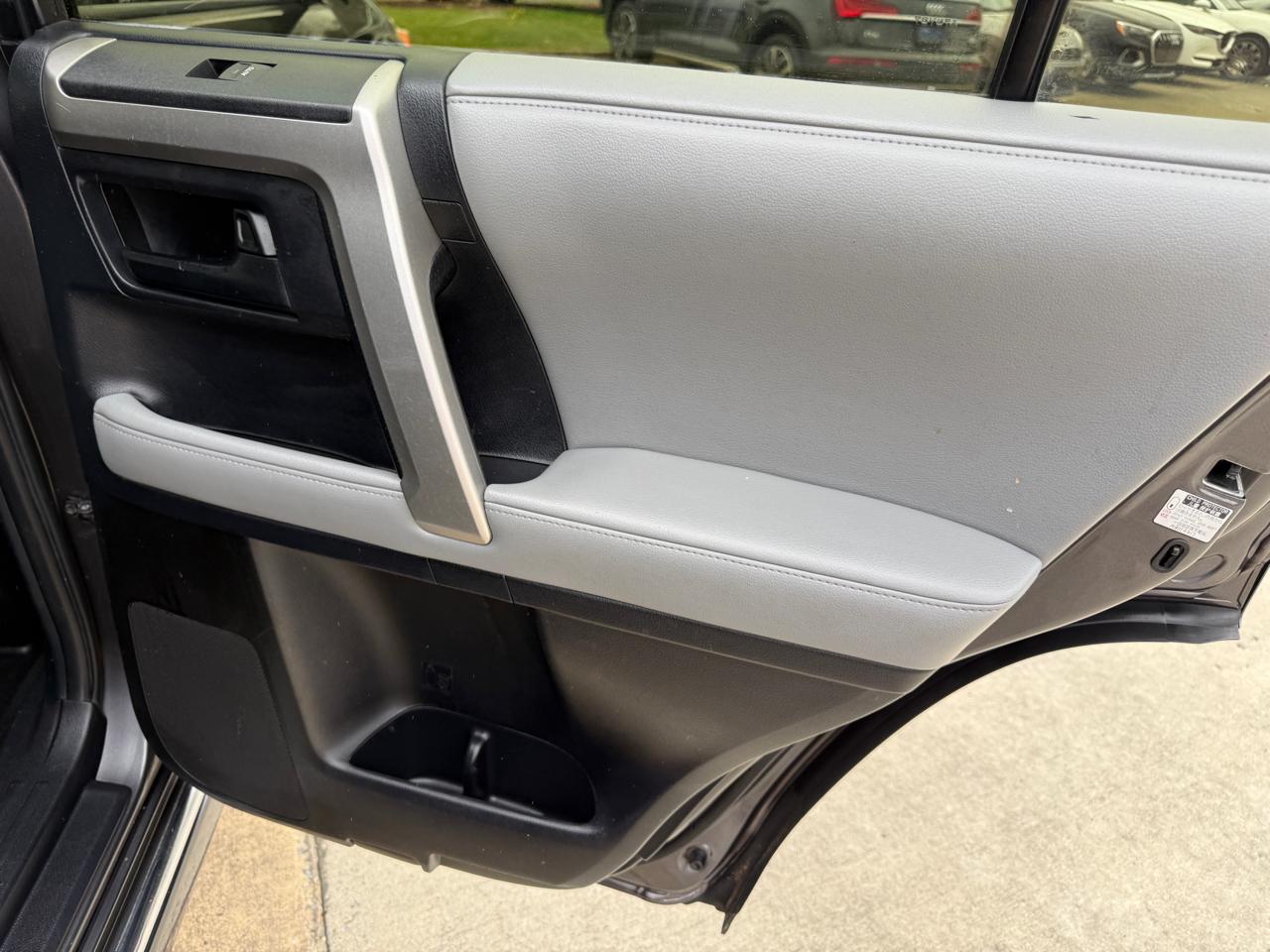 Toyota 4Runner SR5 2WD V6 2010