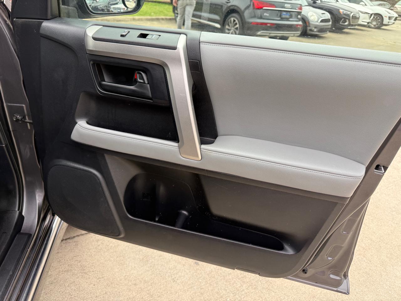 Toyota 4Runner SR5 2WD V6 2010