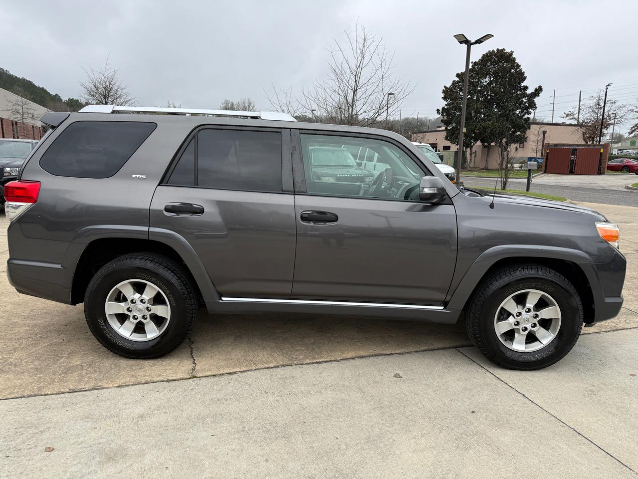 Toyota 4Runner SR5 2WD V6 2010