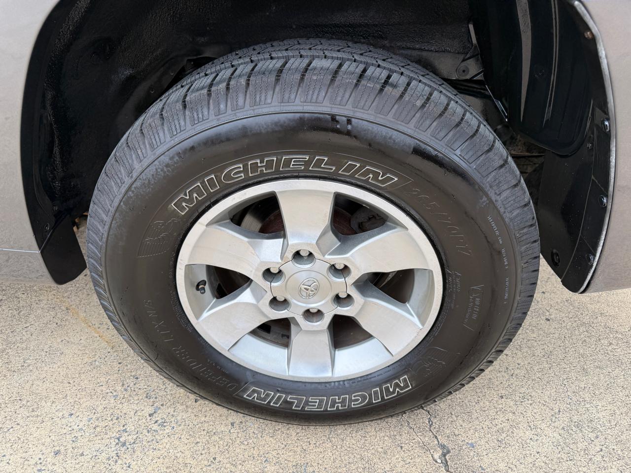 Toyota 4Runner SR5 2WD V6 2010