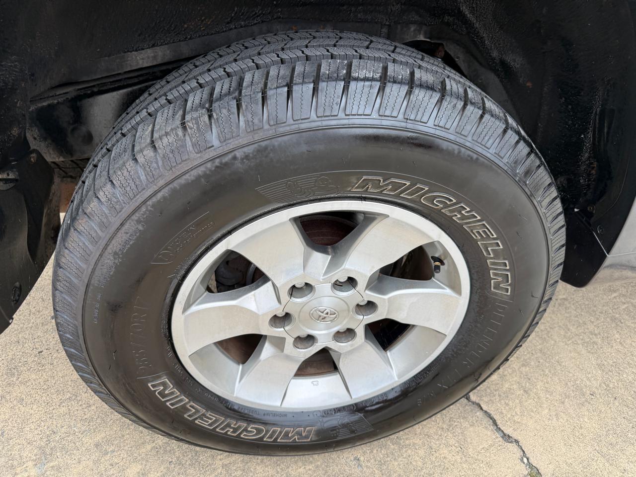 Toyota 4Runner SR5 2WD V6 2010