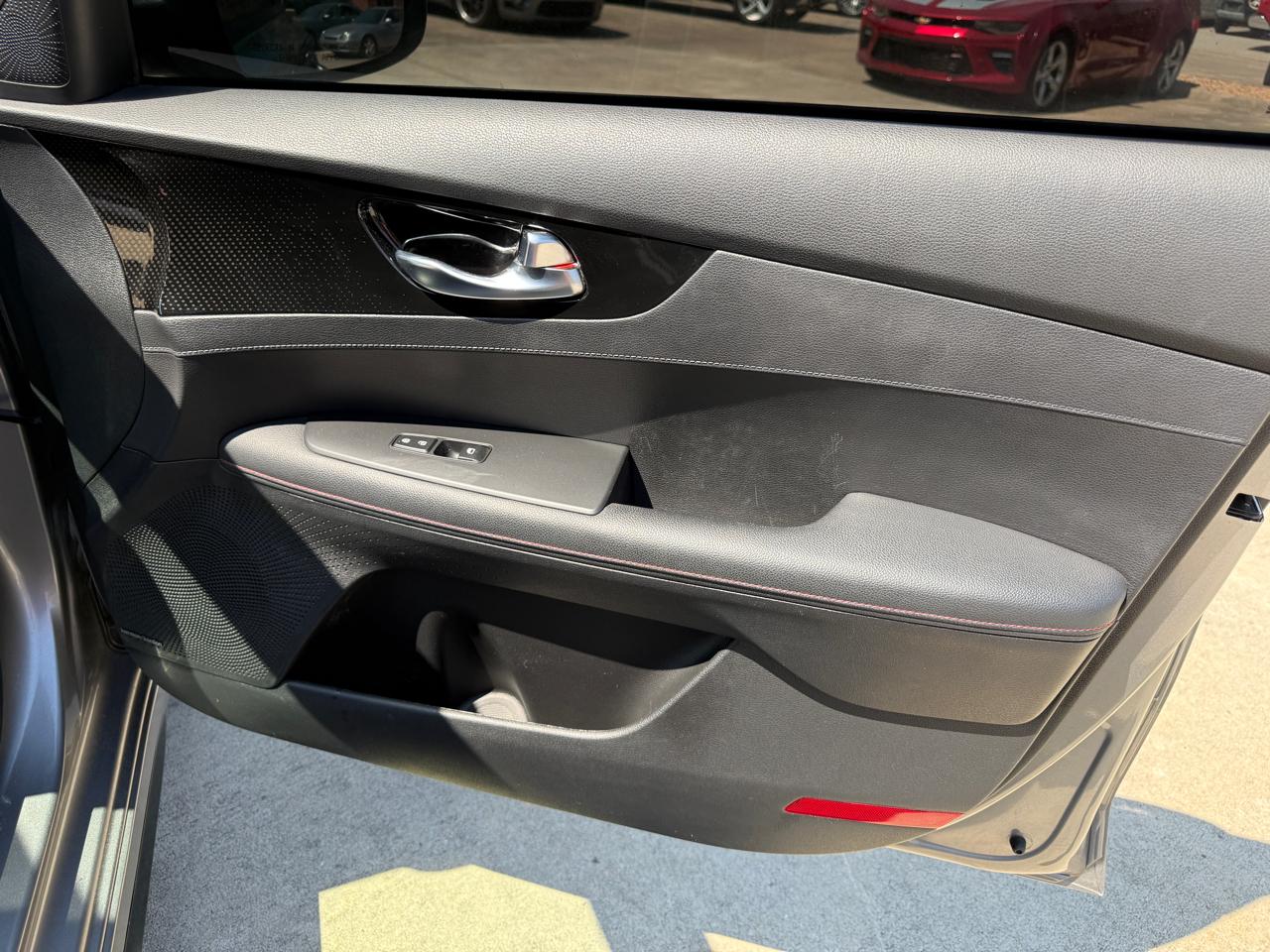 Kia Forte GT 7A 2022