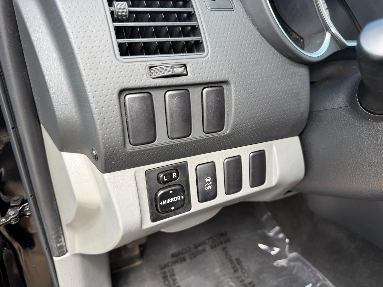 Toyota Tacoma PreRunner Double Cab I4 4AT 2WD 2015