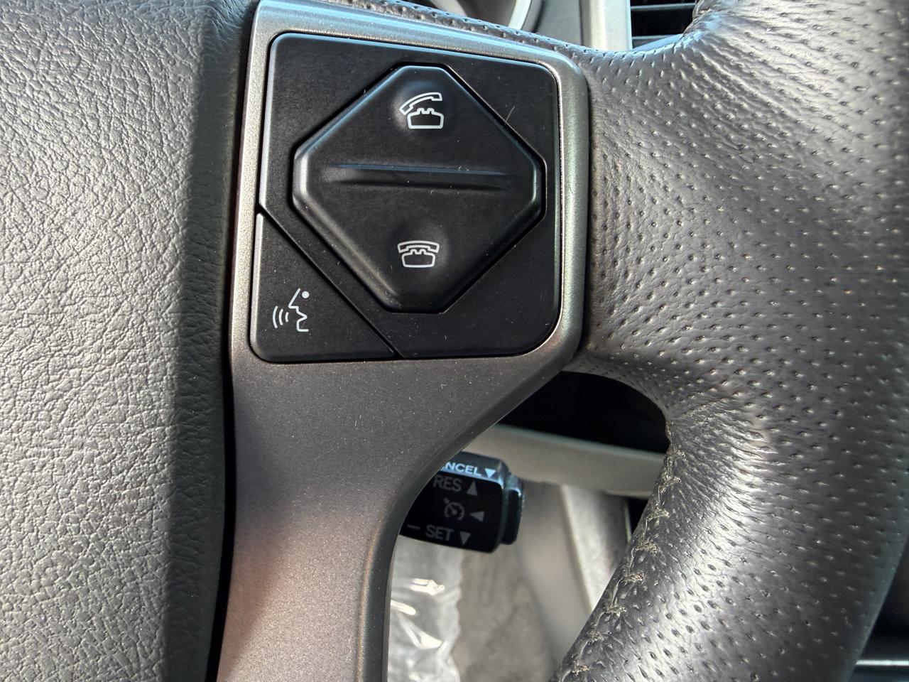 Toyota Tacoma PreRunner Double Cab I4 4AT 2WD 2015