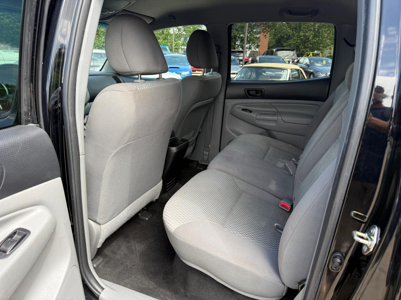 Toyota Tacoma PreRunner Double Cab I4 4AT 2WD 2015