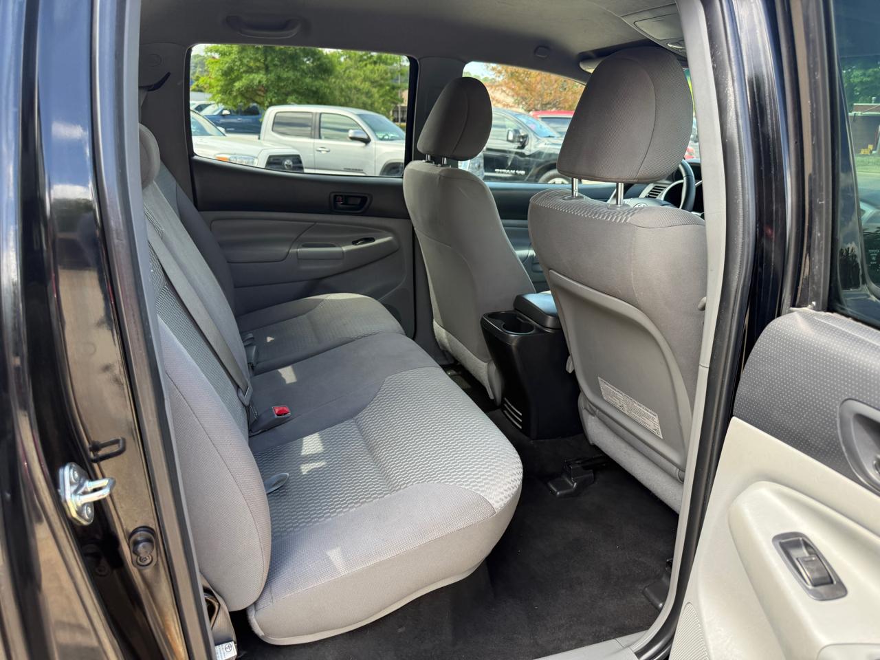 Toyota Tacoma PreRunner Double Cab I4 4AT 2WD 2015