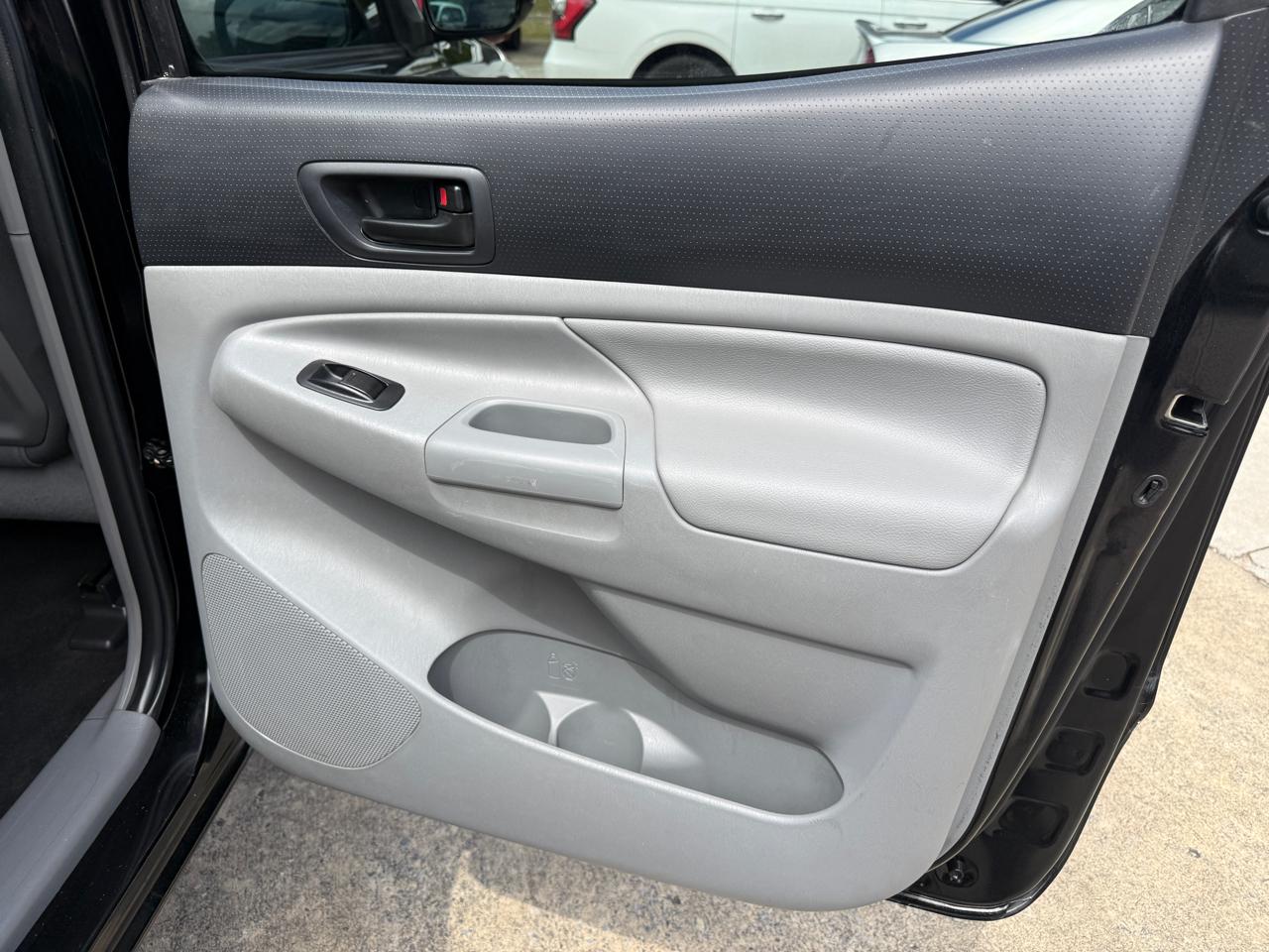 Toyota Tacoma PreRunner Double Cab I4 4AT 2WD 2015