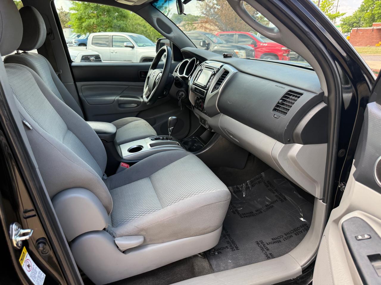 Toyota Tacoma PreRunner Double Cab I4 4AT 2WD 2015