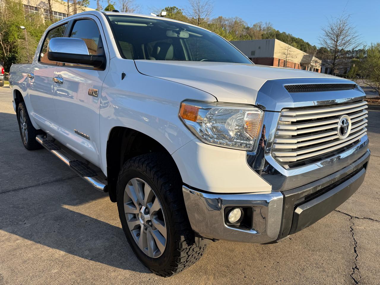 Toyota Tundra Limited 5.7L FFV CrewMax 4WD 2015