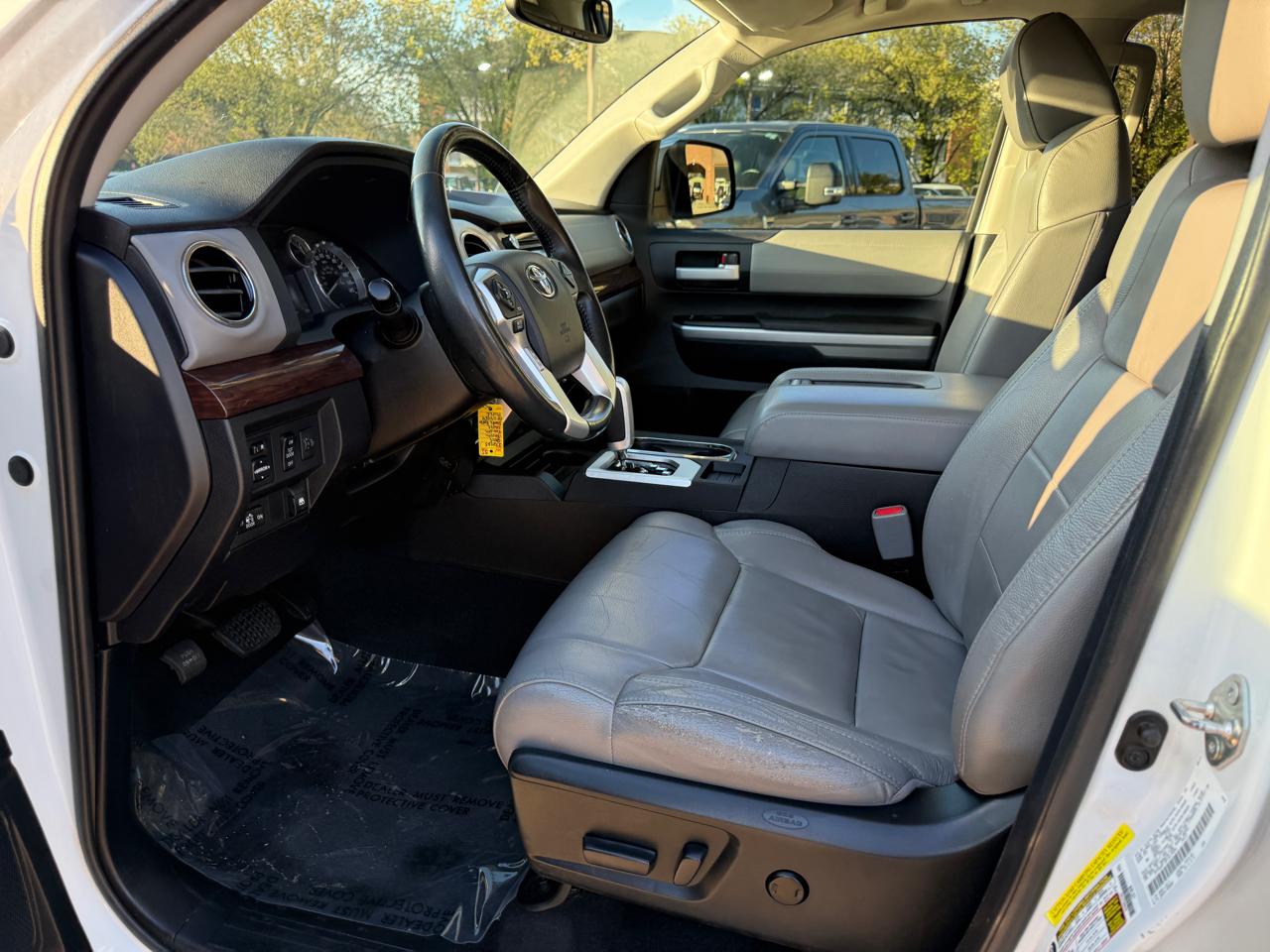 Toyota Tundra Limited 5.7L FFV CrewMax 4WD 2015