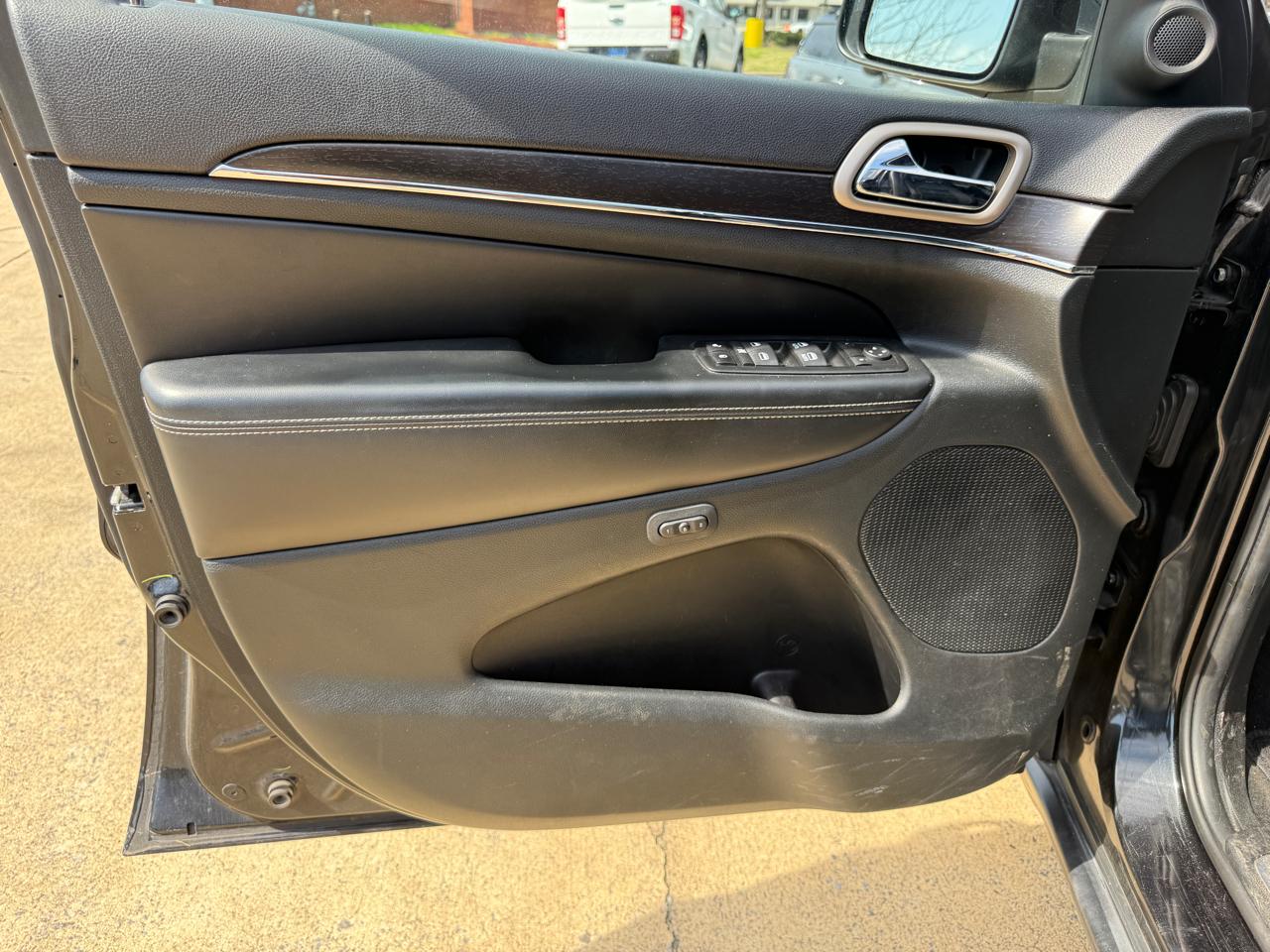 Jeep Grand Cherokee Limited 2WD 2014