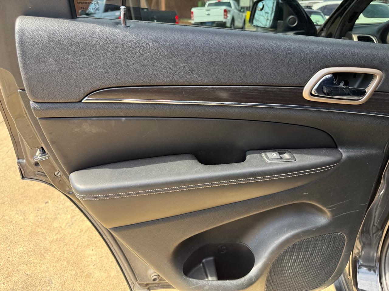 Jeep Grand Cherokee Limited 2WD 2014